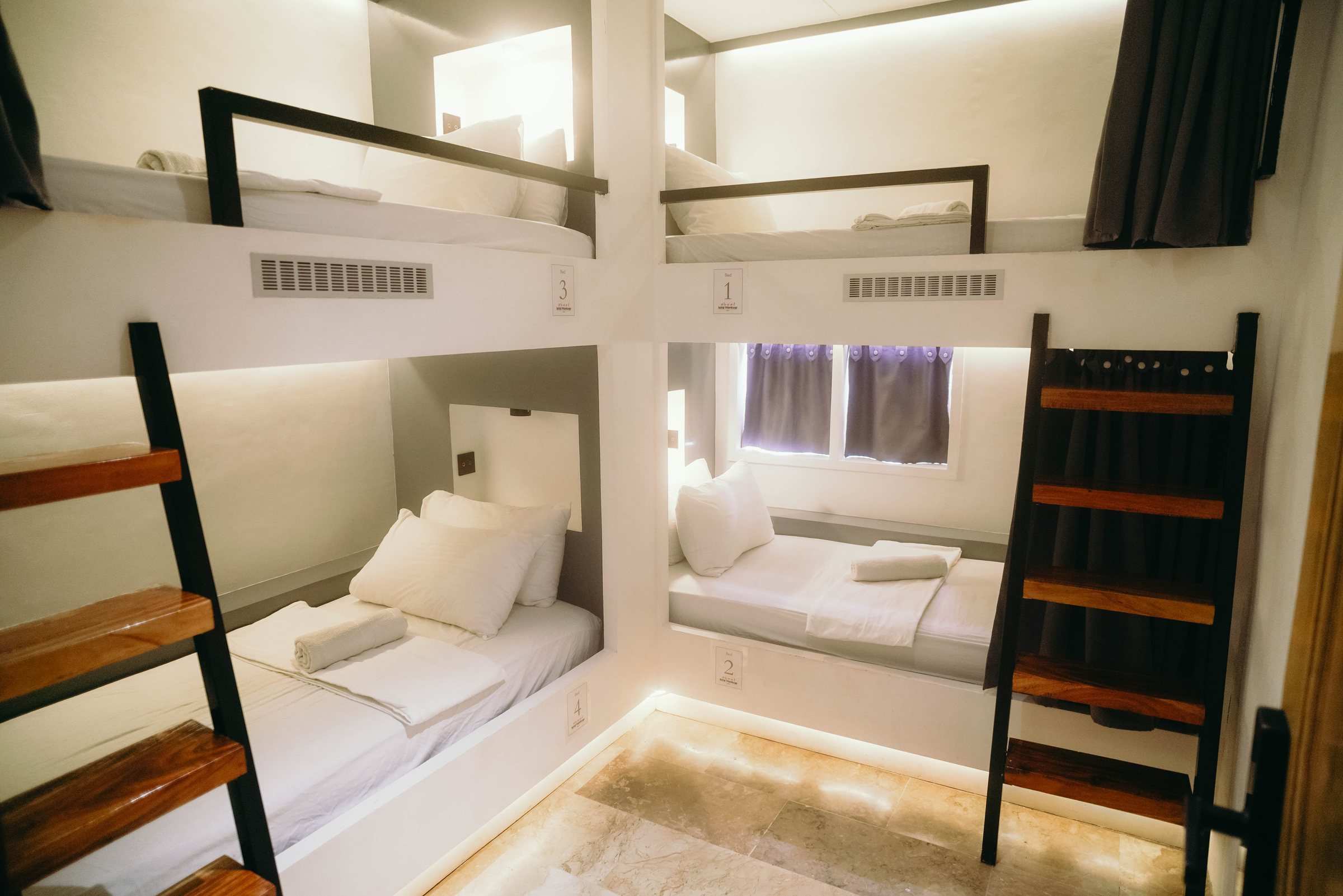 4-bed dorm with two bunks
